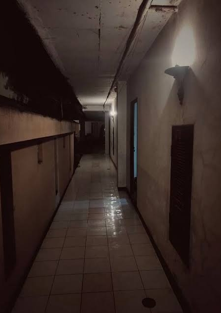 หอสุดท้าย ท้ายซอย  โดย seetoo @Plotteller | พล็อตเทลเลอร์